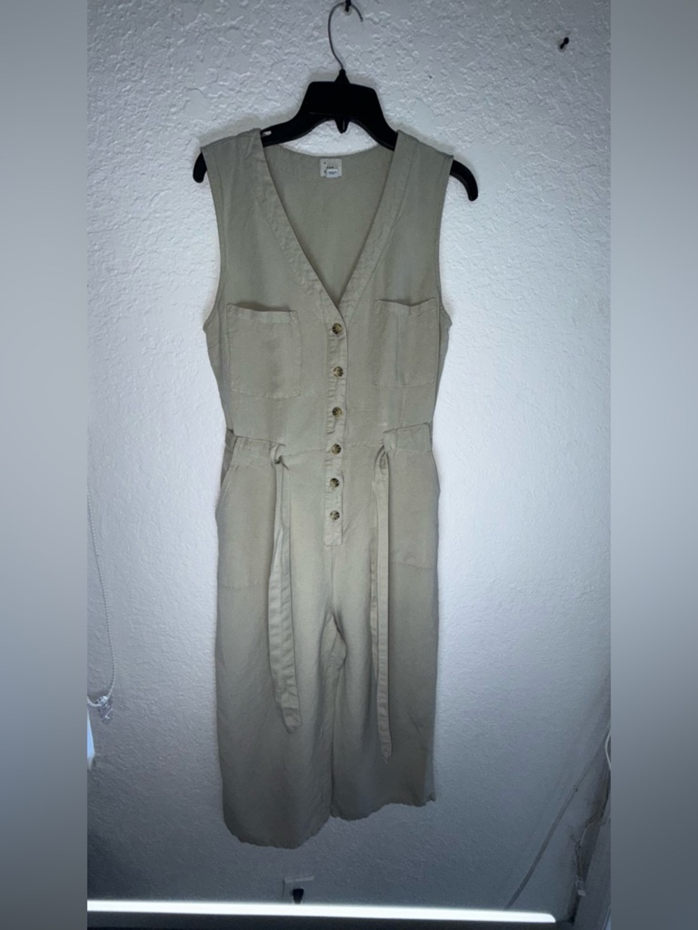 a new day Sage Button-Front Tie-Waist Sleeveless Cropped Jumpsuit - Picture 5 of 14